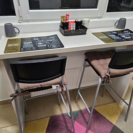 Luxury 1 Bedroom Apartment Roşu Εξωτερικό φωτογραφία