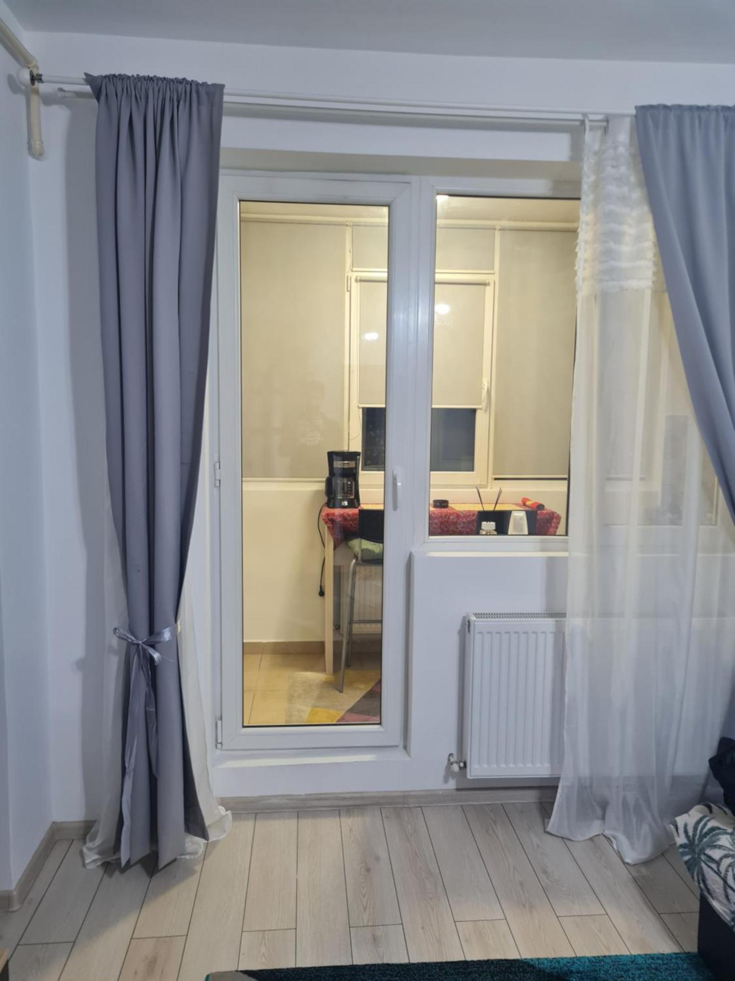 Luxury 1 Bedroom Apartment Roşu Εξωτερικό φωτογραφία